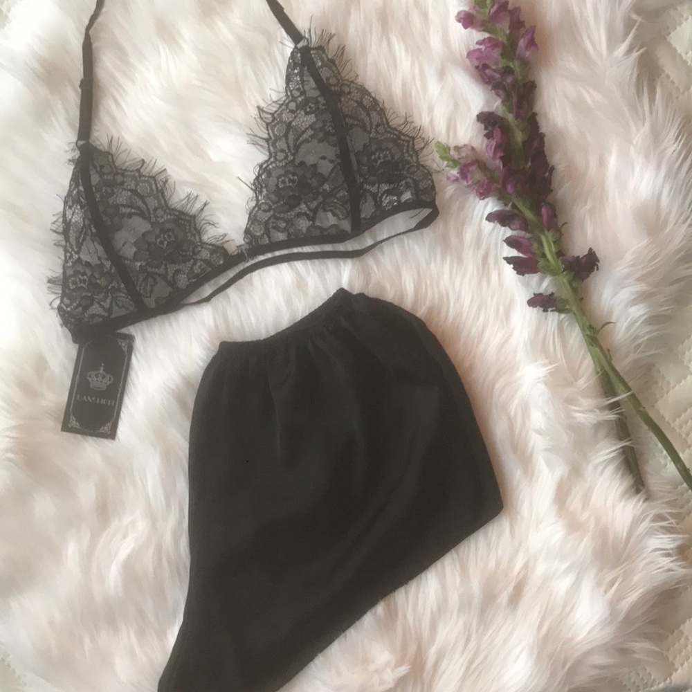 NWT Sheer Lace Wrap Bralette